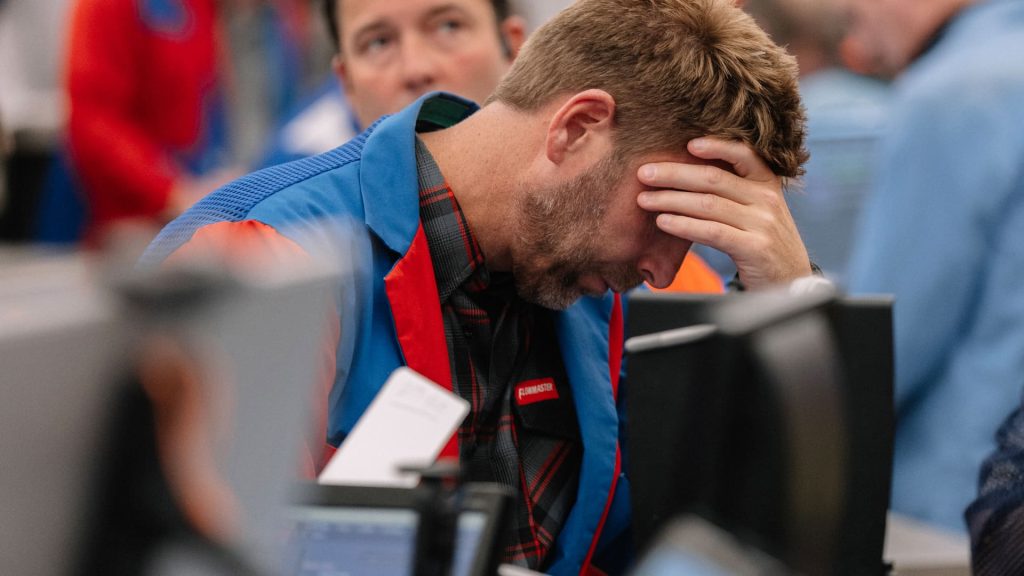 Tariff Uncertainty Remains Underpriced in Stock Market, Analyst Warns