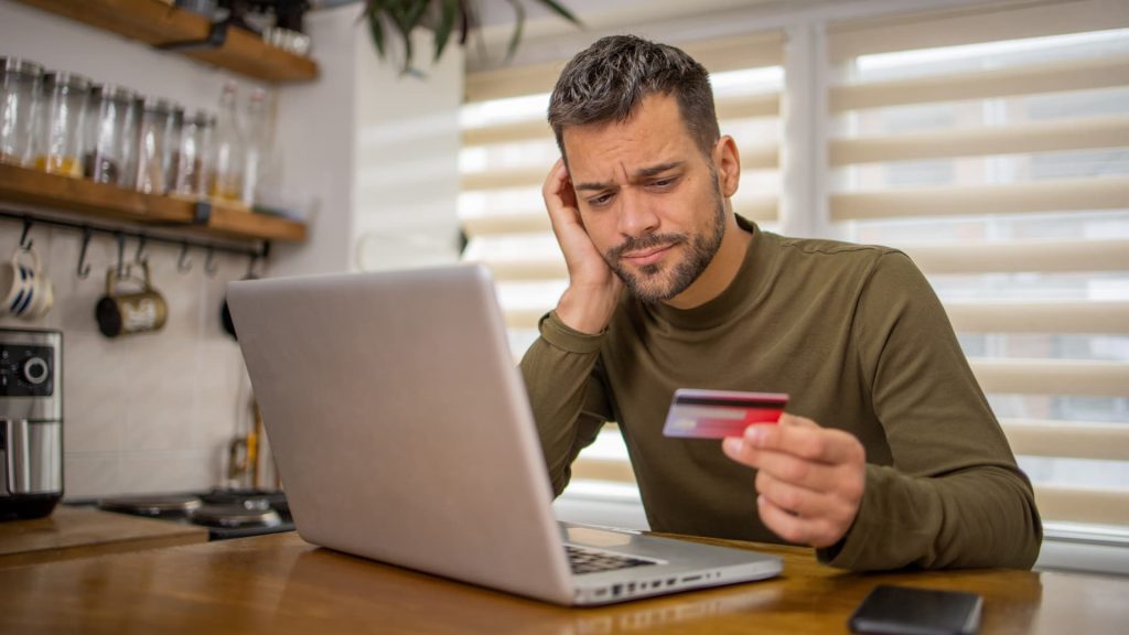 Delinquent Student Loans Drive Average Credit Score Decline