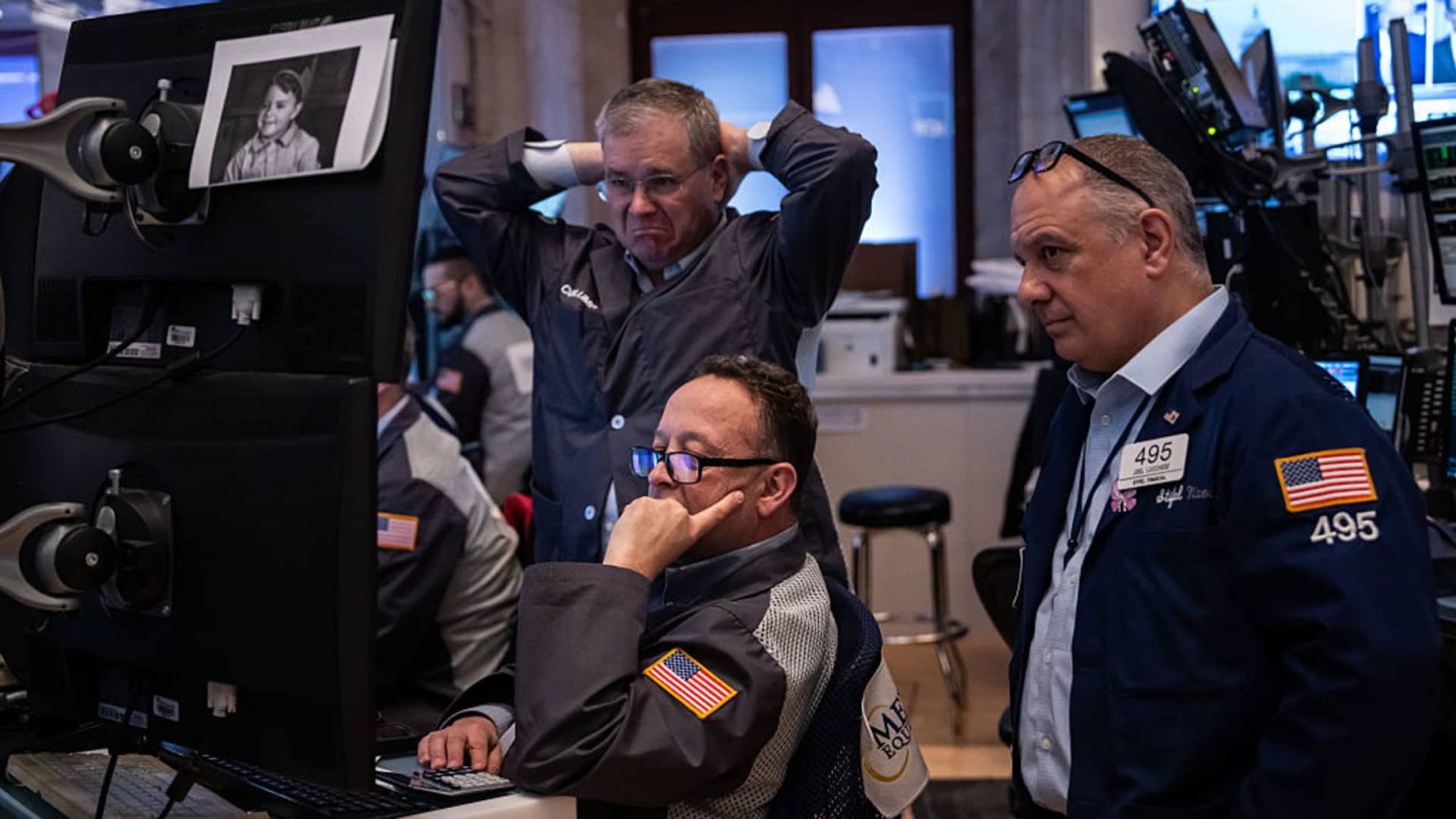 Investors Brace for Continued Pain Amid China-U.S. Trade War