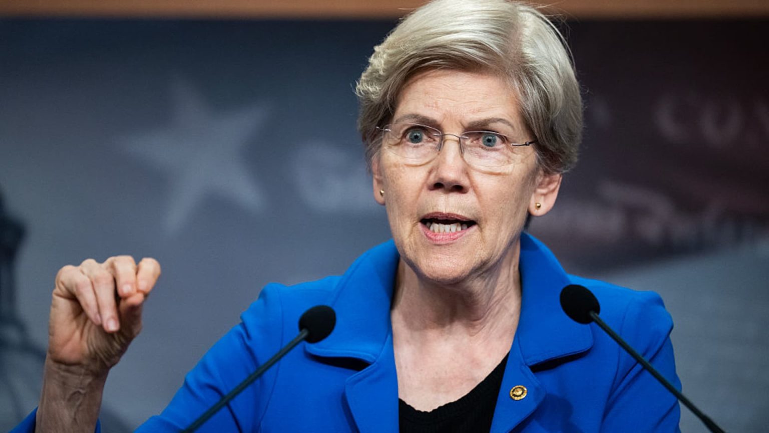 Democrats Warn of Corruption Risks from Trump Tariffs