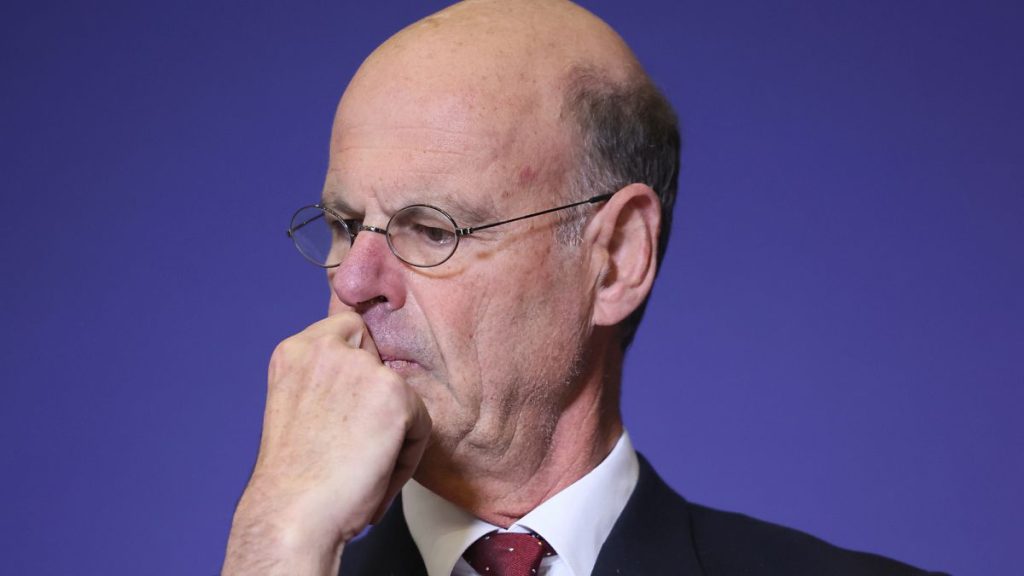 French Government to Revise Growth Forecast Amid Looming Tariffs