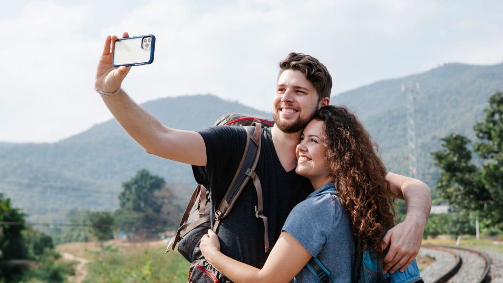 Navigating Romance and Regulations as a Digital Nomad