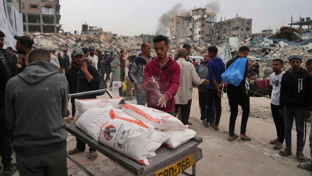 Gaza Faces 'Critical' Food Shortage After WFP Bakery Shutdown