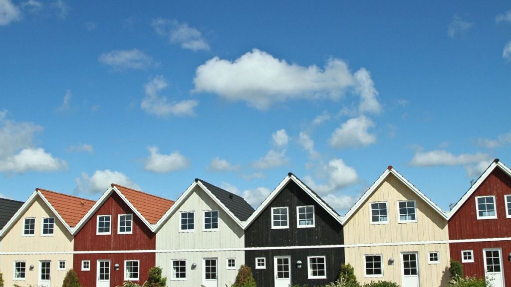 Can Teachers Afford Homes in Europe? A Timeline Analysis.