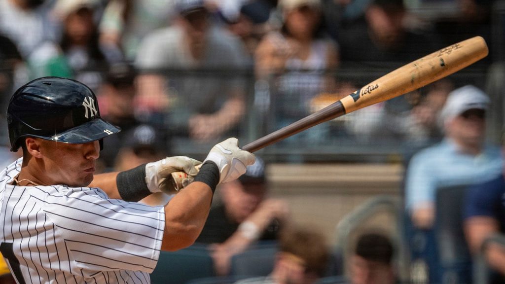 MLB Commissioner Endorses Torpedo Bats Trend