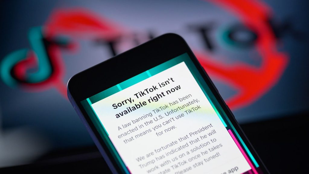 Parents Group Urges Focus on Child Safety in TikTok Negotiations