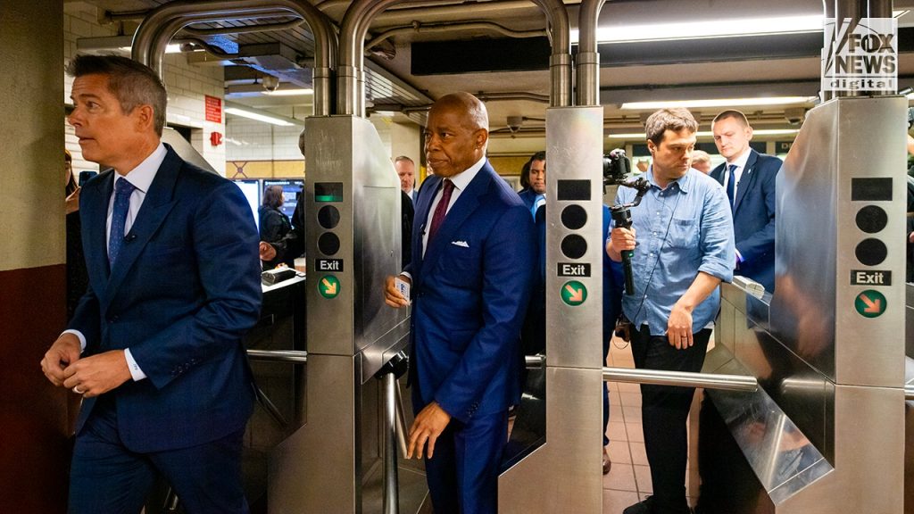 Officials Tour NYC Subway, Pledge Federal Support to Address Rising Transit Crime