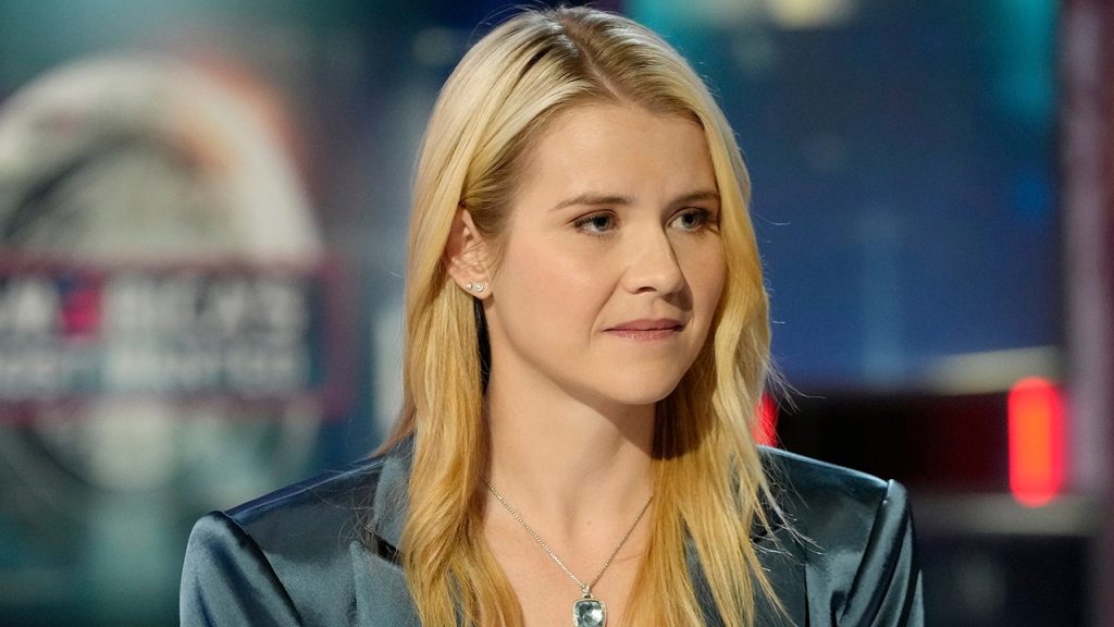 Elizabeth Smart Collaborates with 'America's Most Wanted' to Locate Missing Persons