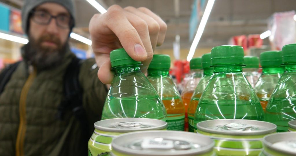 Some U.S. States Propose Ban on Soda and Candy Purchases with Food Stamps