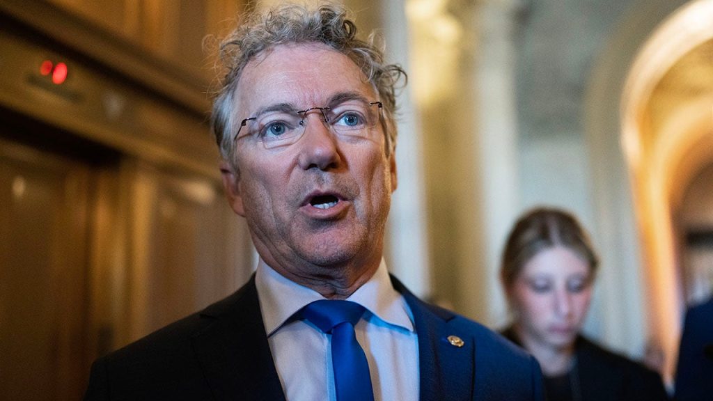 Four Senate Republicans Join Democrats in Opposing Trump Tariffs on Canada