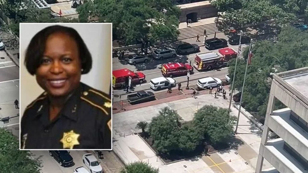 Deputy Shot and Suspect Wounded in Houston Area Shootout