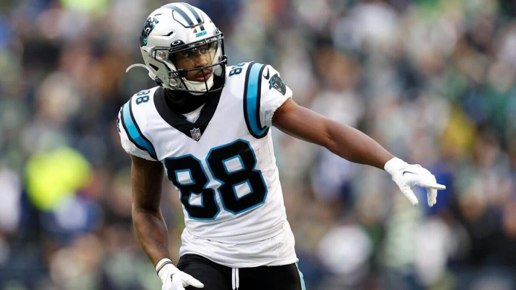 Eagles Sign Former LSU WR Ahead of 2025 NFL Draft