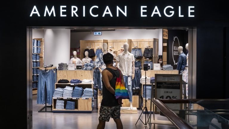 American Eagle Outfitters Reports Q1 2025 Earnings