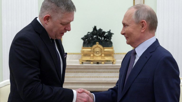 Slovakia and Hungary Criticize EU Proposal to Halt All Russian Gas Imports