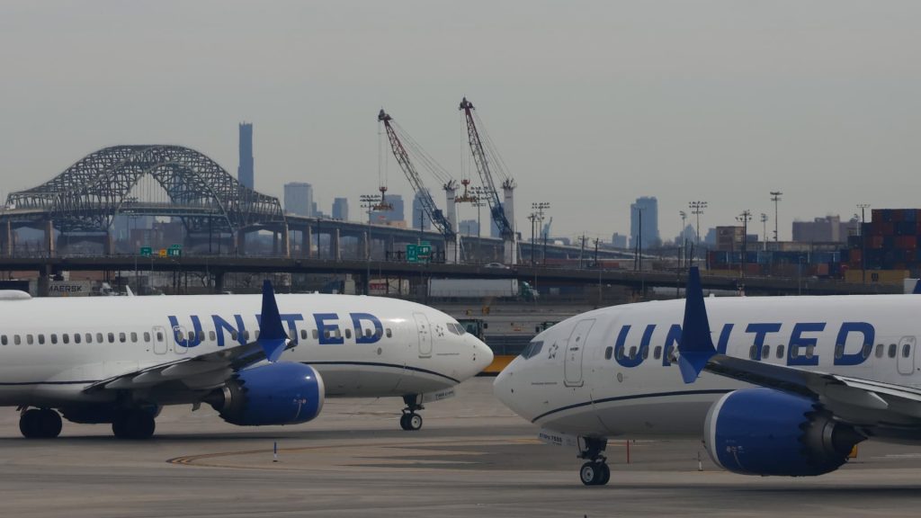 United Reduces Newark Flight Schedule Amidst Ongoing Disruptions