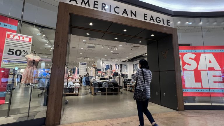 American Eagle Withdraws 2025 Guidance Amid Disappointing Q1 Results
