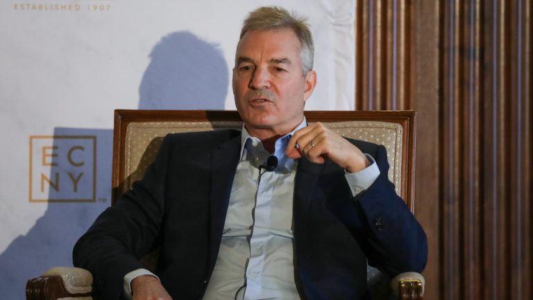 Hedge Fund Manager Faces Challenges as Firm Turns 30, Aims to Navigate AI Landscape