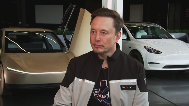 Investors Urge Musk to Commit to Full-Time Role at Tesla Amid Crisis