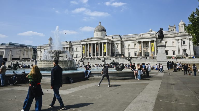 UK Economists Split on 2025 Economic Growth Prospects Following Data Release