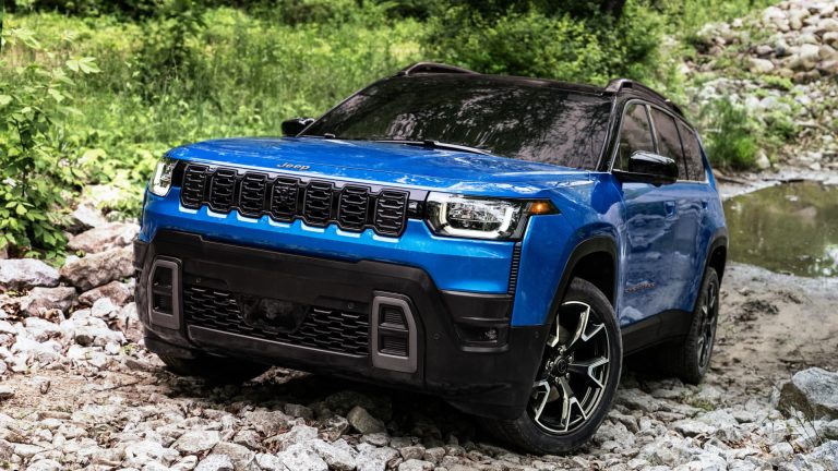 Jeep Unveils New Cherokee SUV with Hybrid Option