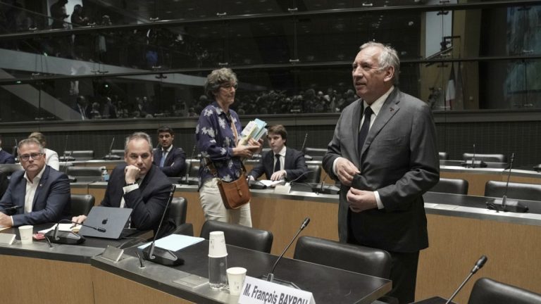French PM Denies Covering Up Catholic School Abuse Scandal in Parliamentary Hearing