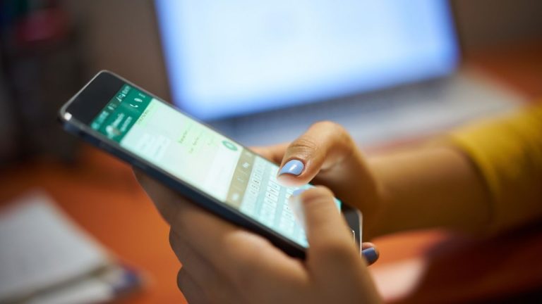 Meta's Controversial New AI Chatbot in WhatsApp and Other Apps Sparks Debate