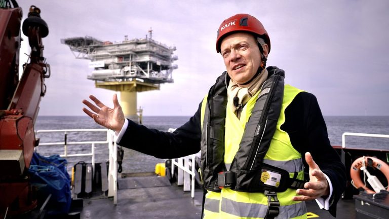 Wind Farms Set to Reduce Electricity Costs, Says Industry Leader