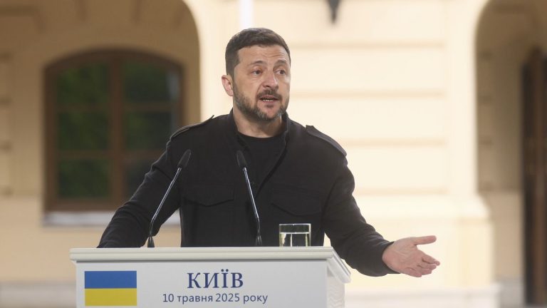 Zelenskyy Proposes Trump Attend Istanbul Meeting with Putin on Thursday