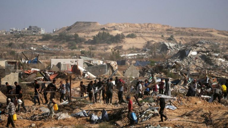 Israeli Forces Clash with Crowd at US-Supported Aid Center in Gaza