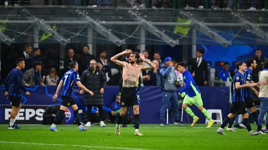 Inter Triumphs Over Barcelona: Top 10 Highlights Including Acerbi's Goal and Yamal's Standout Performance