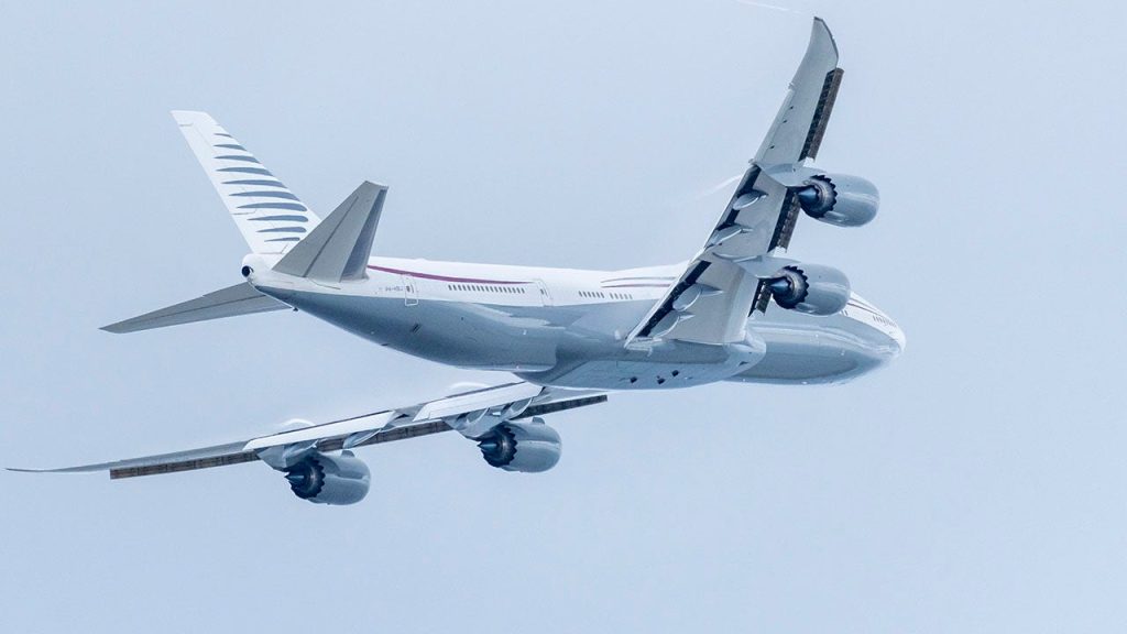 Qatar's Boeing 747 Donation to DOD Raises Constitutional Questions About Air Force One