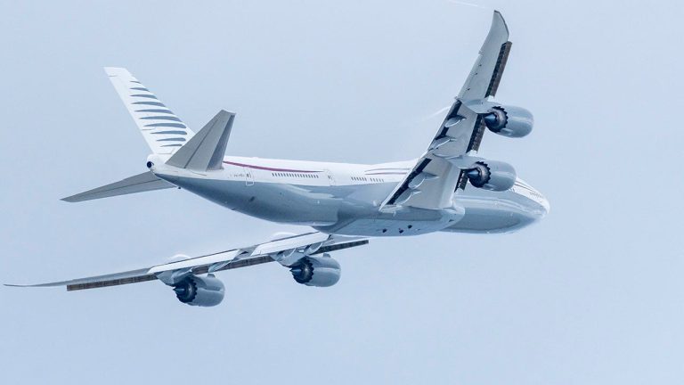 Qatar's Boeing 747 Donation to DOD Raises Constitutional Questions About Air Force One