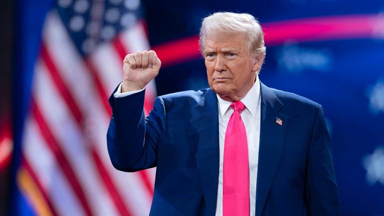 Qatar's Proposal to Gift Trump New Air Force One Sparks Controversy Among Democrats