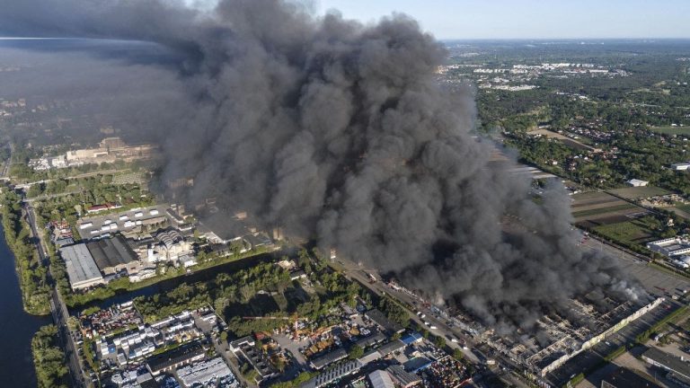 Poland Closes Russian Consulate, Alleges Moscow's Involvement in 2024 Warsaw Arson