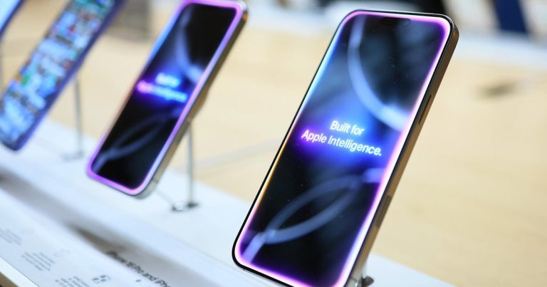 Apple Settles Siri Eavesdropping Case for $95 Million; Claim Filing Instructions Provided