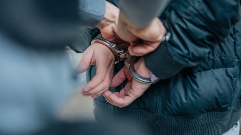 US IT Specialist Arrested for Attempting to Share Classified Information with Foreign Entities
