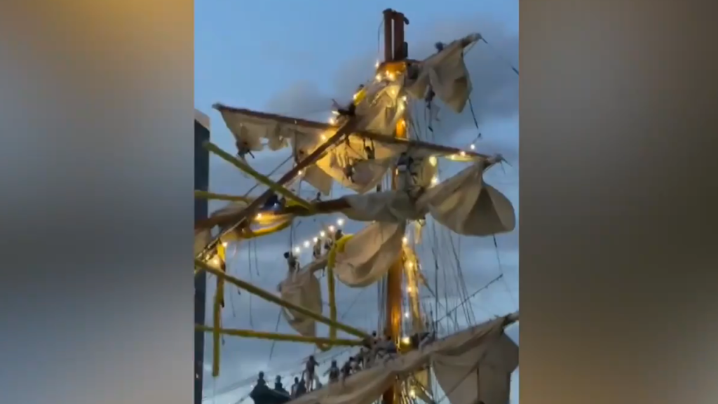 Mexican Navy Ship Collision with Brooklyn Bridge Results in Two Sailor Deaths