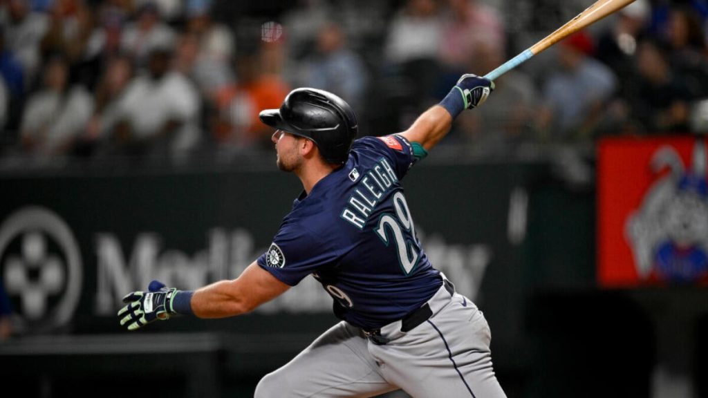 MLB DFS: Key DraftKings and FanDuel Fantasy Baseball Picks and Lineups for May 5, 2025