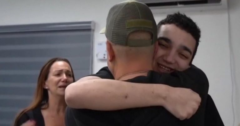 Joyful Reunion of Freed U.S.-Israeli Hostage After 584 Days in Captivity
