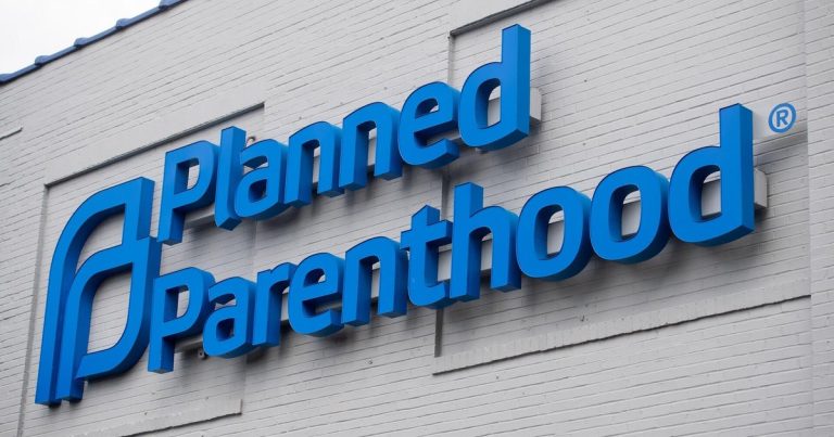Planned Parenthood to Close Eight Clinics in Minnesota and Iowa Due to Federal Funding Cuts