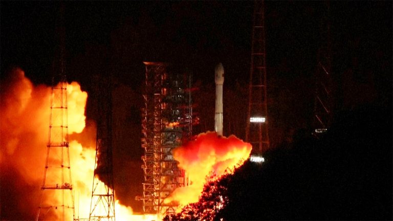 China Launches Tianwen-2 Probe to Collect Asteroid Samples Near Mars