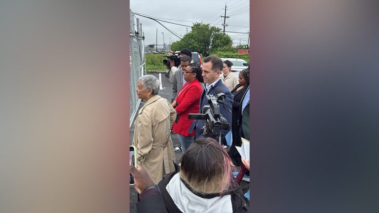 Democratic Lawmakers Visit ICE Facility in New Jersey