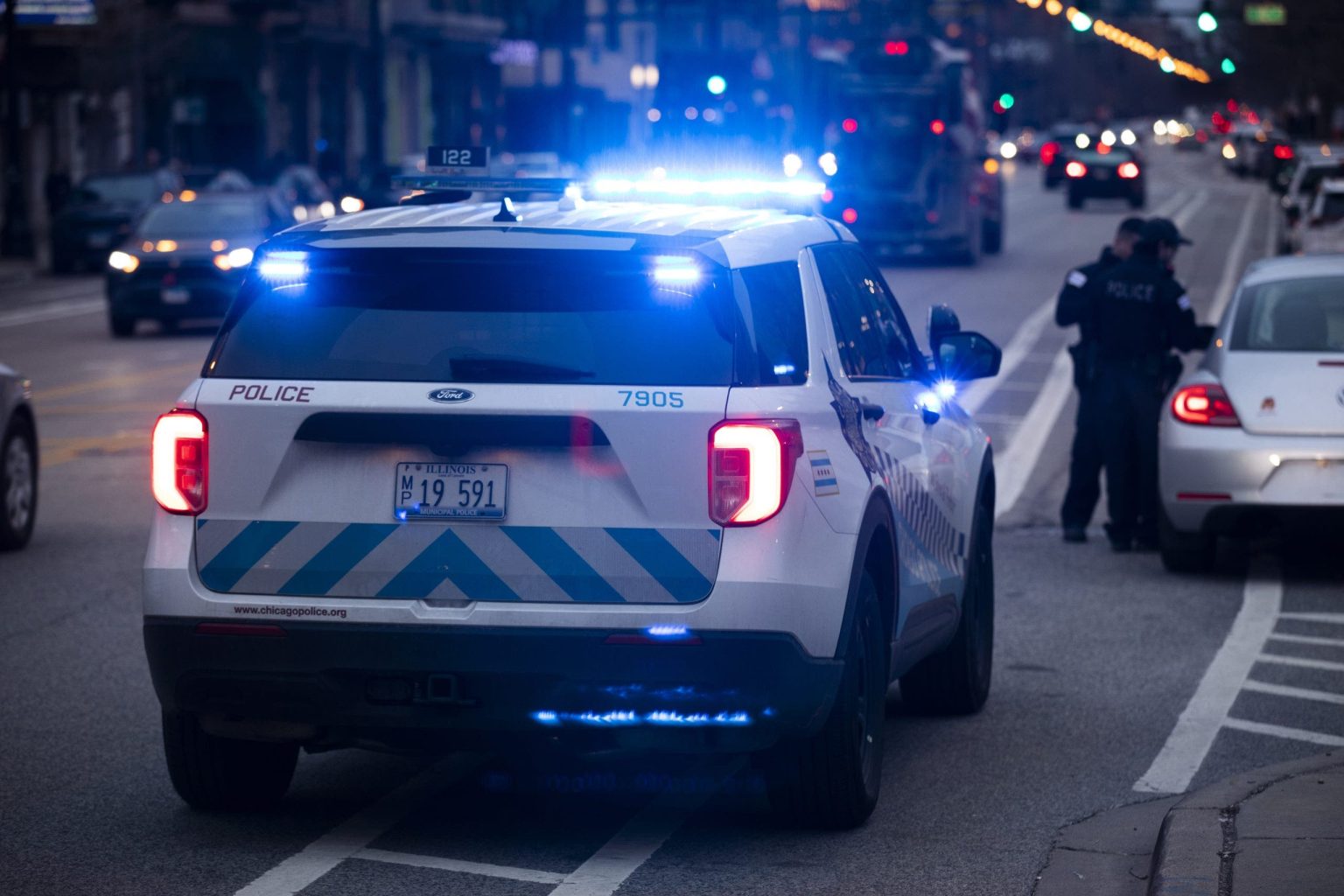 Memorial Day Weekend Violence in Chicago Claims 2 Lives, Injures 22
