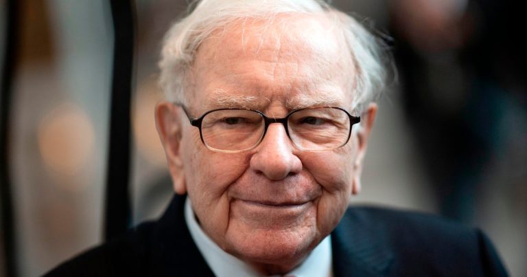 Buffett Warns Against Using Trade as a Weapon Amid Tariff Discussions
