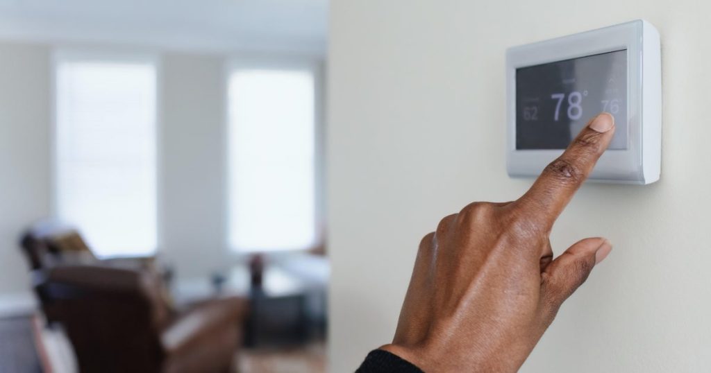 Summer Home Electricity Bills Predicted to Hit 12-Year High Due to Heat and Inflation