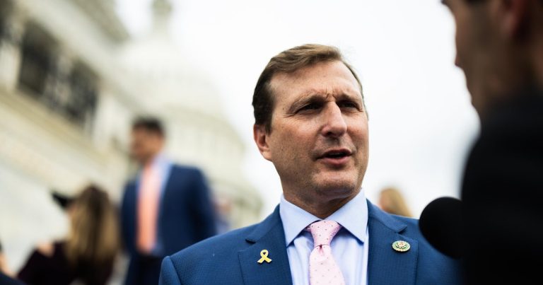 Democrats Call for Increased Action Against Trafficking of U.S.-Made Guns Across Border