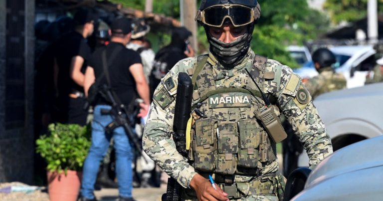 Bystanders Killed in Armed Clashes Near Acapulco Resort