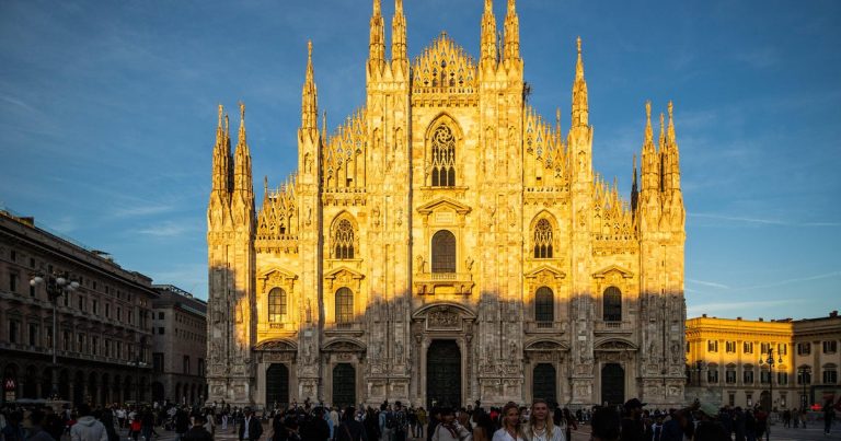 Convicted Killer Dies After Falling from Milan's Duomo Following Stabbing Incident