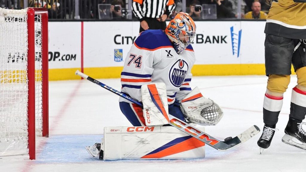 NHL Playoffs 2025: Skinner Secures Second Straight Shutout, Named 3 Stars of the Night