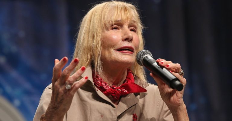<p>Sally Kellerman, Star of "M<em>A</em>S*H," Passes Away at 84</p>